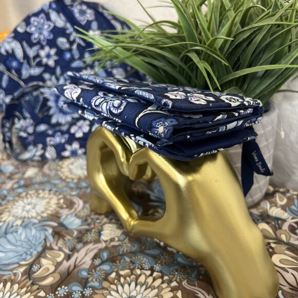 Vera Bradley Set-Crossbody Purse Blue Floral Design And Matching Wristlet - Picture 15 of 16